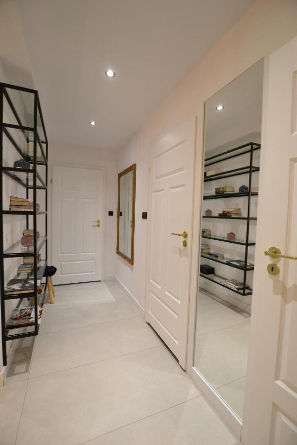 Apartment Gold *