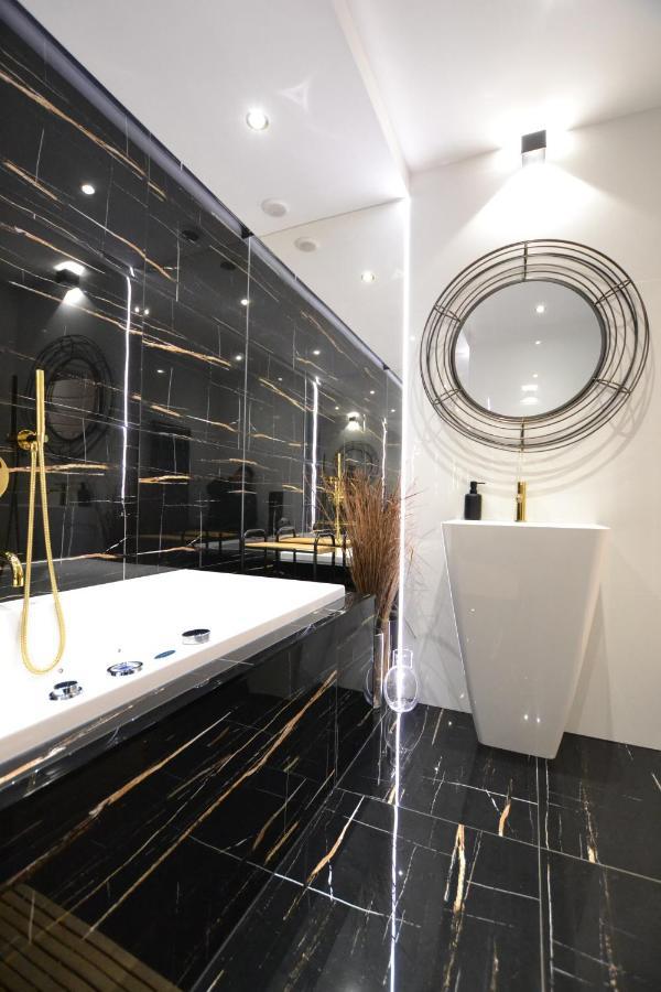 Apartment Gold *