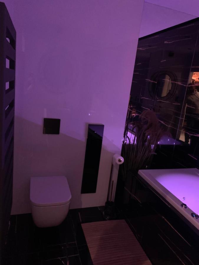 Gold Apartment