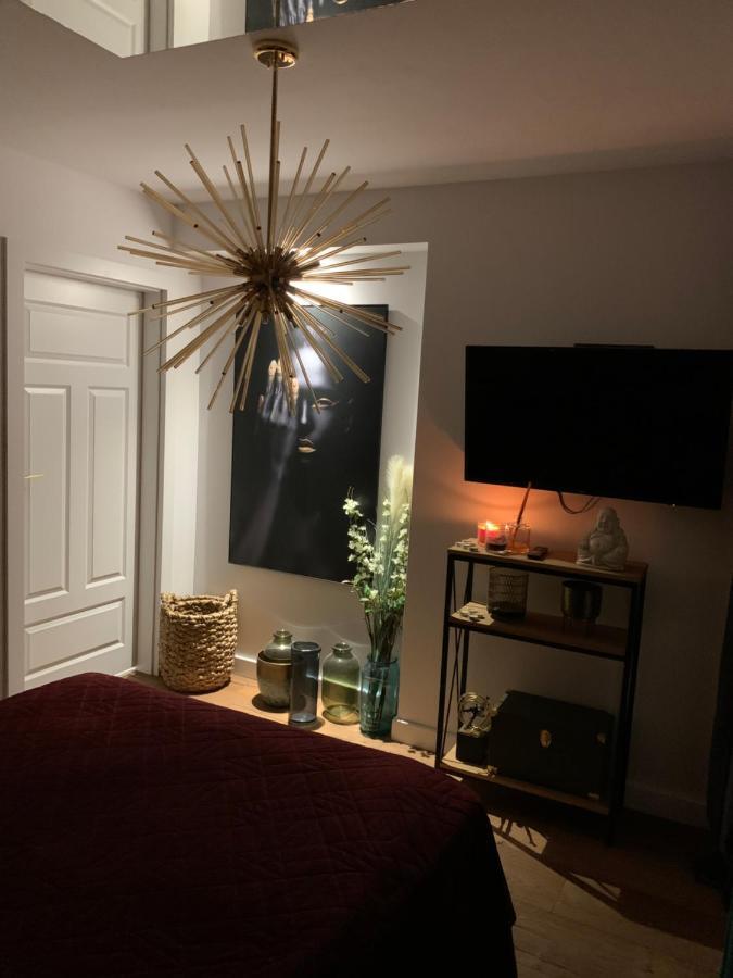 Gold Apartment *